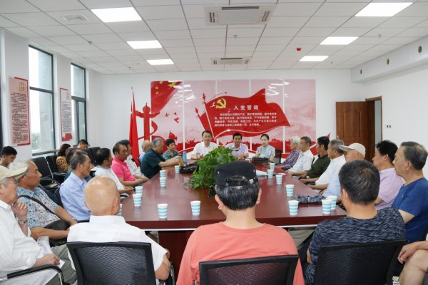 �������������ݵ�Ա������̸ ��ͬ��ף����99���ꡪ��325�ӵ�ί�ٿ������ݵ�Ա��������һ����̸��