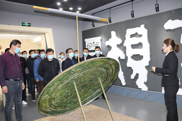 325����֯��Ա�ɲ��ιۻ����з���������ʾ��������